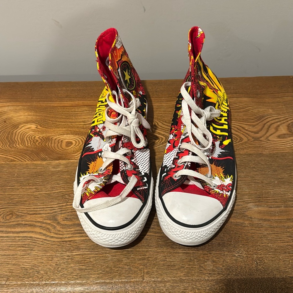 Size 11 men’s Converses The Flash DC high tops.